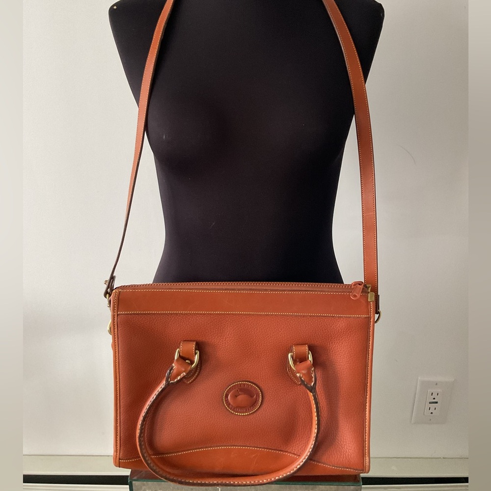 Vintage Dooney & Bourke Like New One Owner Clean Leather Satchel Crossbody Bag - Picture 7 of 7